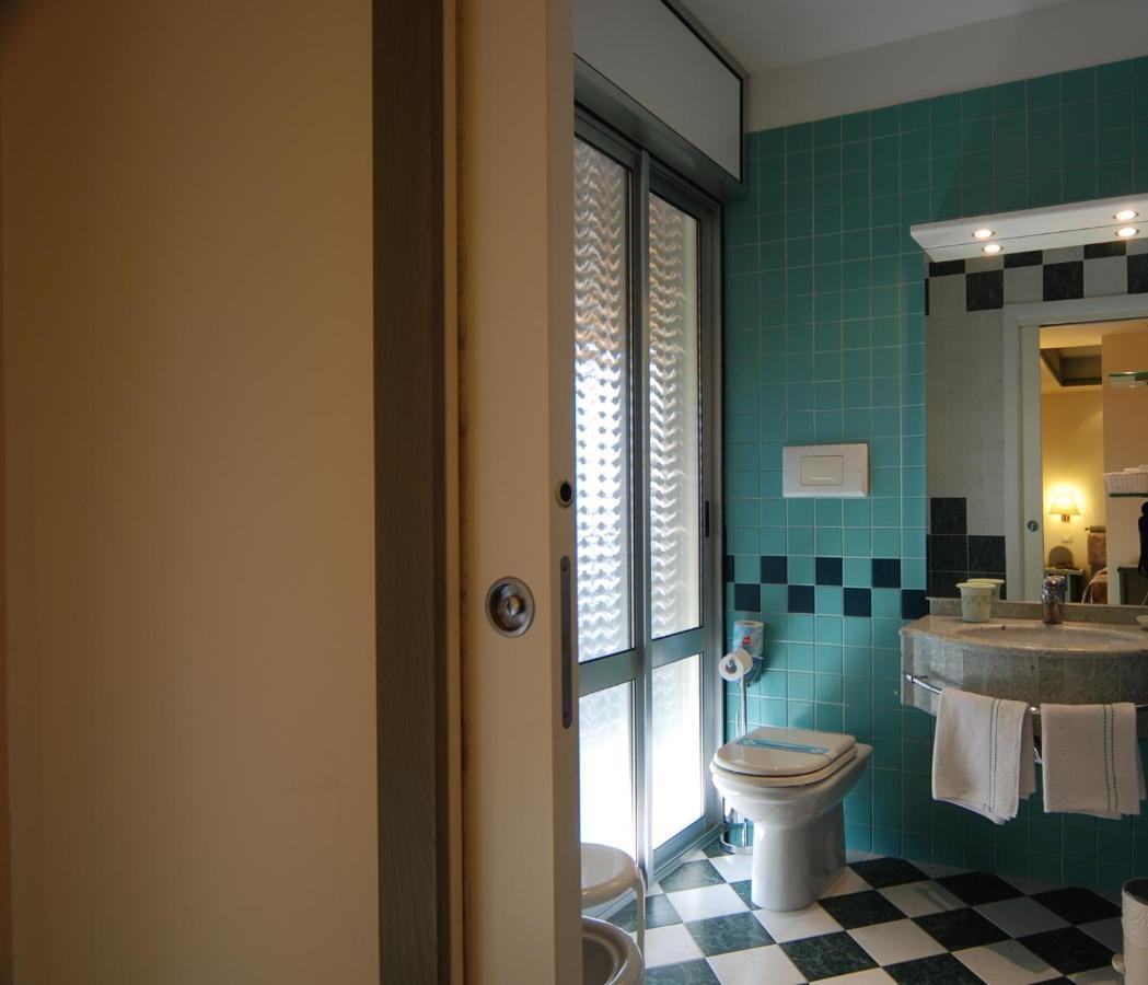 Hotel Montecarlo Lido di Jesolo Phòng bức ảnh
